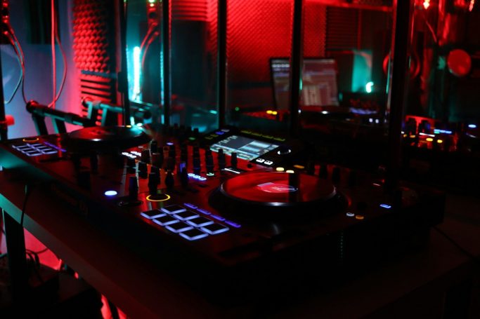 Traklight Radio banner